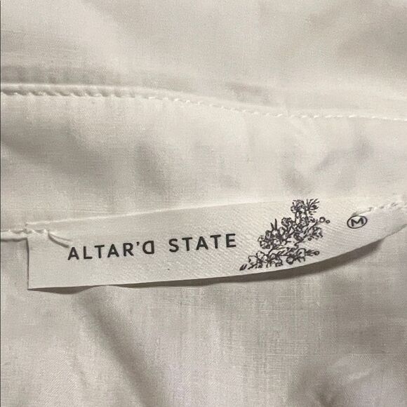 Altar'd State Attached Shirt w/Sweater Vest size M - Picture 4 of 5